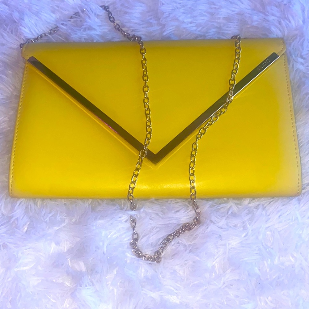 Yellow chained Aldo evening/party purse